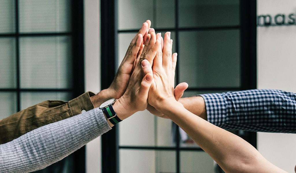 Le Mot Juste repose sur 4 piliers de service. Formation en communication à l'attention des salariés d'entreprise.